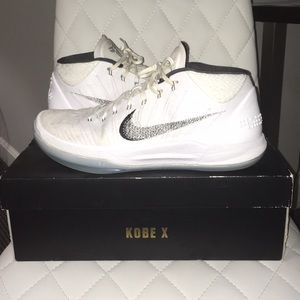 Kobe AD all white
